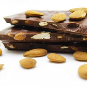 Dark Brown 250 gr Bademli Sütlü Beyoğlu Çikolatası