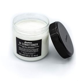 Davines Oi Conditioner 250 ml Tüm Saç Tipleri İçin Saç Bakım Kremi