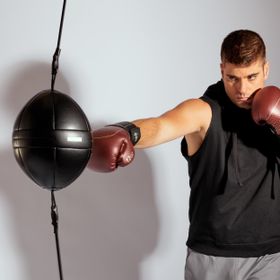 Decathlon Outshock Siyah Boks Topu