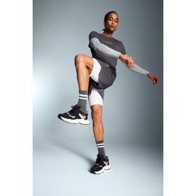 DeFacto E2760AX25SM Antrasit-AR58 Erkek Slim Fit Dar Kesim Sporcu Taytlı Şort