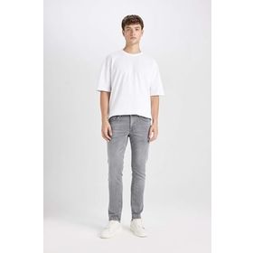 DeFacto Pedro Gri Slim Fit Dar Kalıp Normal Bel Dar Paça Erkek Jean Pantolon