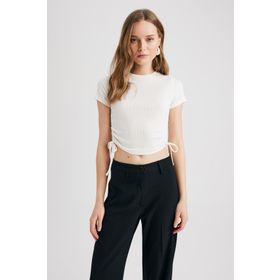 DeFacto T9632AZ23SP Beyaz-WT32 Fitted Bisiklet Yaka Kısa Kollu Bağlama Detaylı Fitilli Kaşkorse Crop Kadın T-shirt