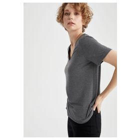 DeFacto V Yaka Basic Relax Fit Kısa Kollu Tişört I1080AZ21SP