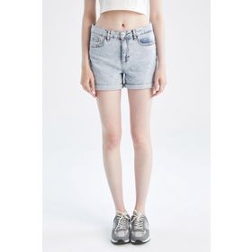 DeFacto Y8861AZ22HS Wanna Katlamalı Paça Yıkamalı Jean Mini Şort