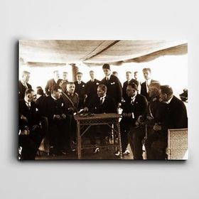 Dekolata Atatürk İstanbul'da 100x140 cm Kanvas Tablo