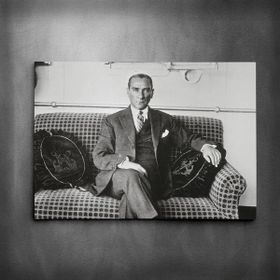 Dekolata Atatürk Siyah Beyaz 50x70 cm Kanvas Tablo