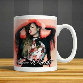 Demi Lovato Porselen Kupa Bardak