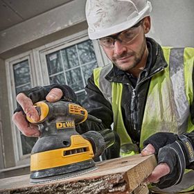 Dewalt DWE6423 Zımparalama Makinesi