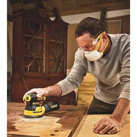 Dewalt DWE6423 Zımparalama Makinesi