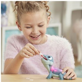 Disney E8568 Frozen 2 Işıklı Ateş Ruhu Bruni Figür