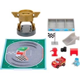 Disney HHW69-HJC47 Pixar Cars Taşınabilir Oyun Seti