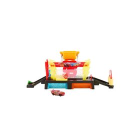 Disney JBM70 Pixar Cars Renk Değiştiren McQueen ile Araba Yıkama Oyun Seti