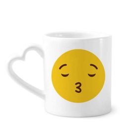 Dıythinker 340 ml Öpücük Aşk Sarı Sevimli Online Sohbet Seramik Kalp Saplı Kupa