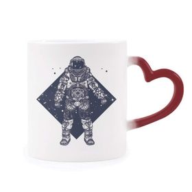 Dıythinker Kırmızı Çok Renkli Astronot Yıldızları Evren Sanat Deseni Isıya Duyarlı Kalp Kupa
