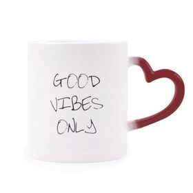 Dıythinker Kırmızı Çok Renkli Good Vibes Only Alıntılı Şekil Isıya Duyarlı Kalp Kupa