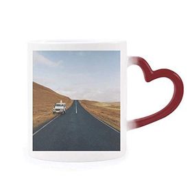 Dıythinker Kırmızı Çok Renkli Sonbahar Araba Ülke Yol Seyahat Gökyüzü Çimen Şekil Isıya Duyarlı Kalp Kupa