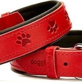 Doggie Medium Kırmızı 3X42-50 cm Comfort Deri Pati Desenli Köpek Boyun Tasması