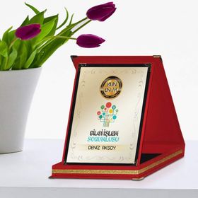 E-Hediyeci Yılın En İyi Bilgi İşlem Sorumlusu Kırmızı Plaket Ödülü
