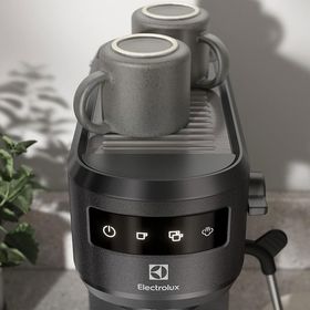 Electrolux E6EC1-6BST Explorer 6 Siyah Kahve Makinesi