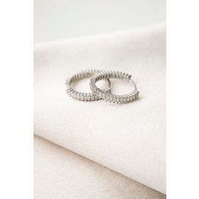 Elika Silver Kadın Baget Taşlı Halka Model 925 Ayar Gümüş Küpe