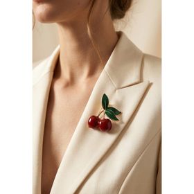 Elika Silver Kiraz Model Mineli Gold Kaplama Broş