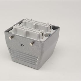 Emas EBM32PU30 Metal 32 Kontak 16A Üstten Girişli Uzatma Tipi Priz