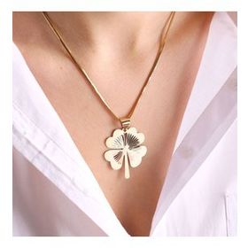 Engin Kuyumculuk 14 Ayar 3.5 cm Balıksırtı Zincir Altın Yonca Kolye