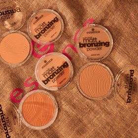Essence Matt Bronzing 01 Pudra