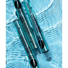 Essence Maximum Definition Waterproof Maskara
