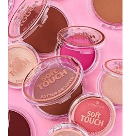 Essence Soft Touch 10 Bouncy Allık