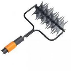Fiskars 1000689 Quickfit Çim Havalandırıcı El Çapası