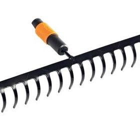 Fiskars 16 Diş Quıckfit Toprak Tırmığı