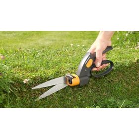 Fiskars GS42 Servo-system Çim Makası