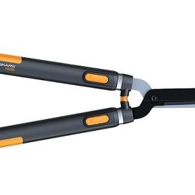 Fiskars HS86 Smartfit Teleskopik Çit Kesme Makası