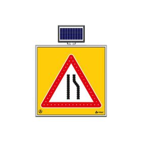 FM Trafik Solar Ledli 100X100 cm Sağdan Daralan Yol Yol Bakım Levhası