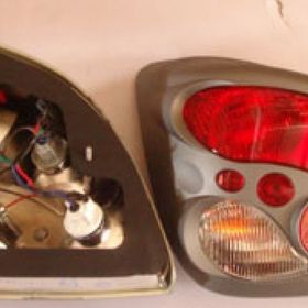 Ford Fıesta-2000-2002 Modifiye Stop Sağ-Sol Set 2 Parça Gri-Kırmızı-Beyaz TYC Lamba
