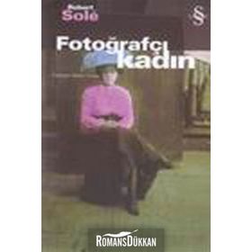 FOTOĞRAFÇI KADIN - ROBERT SOLÉ