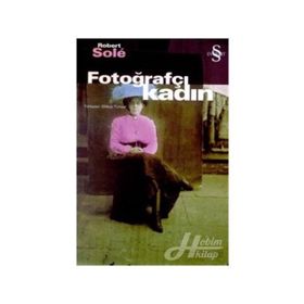 FOTOĞRAFÇI KADIN - ROBERT SOLÉ