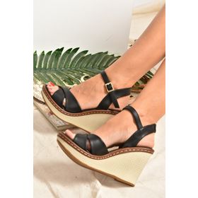 Fox Shoes 9674040209 Siyah Kadın Dolgu Topuklu Ayakkabı