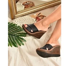 Fox Shoes K674041009 Siyah Çapraz Bantlı Kadın Terlik