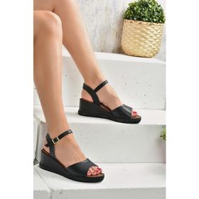 Fox Shoes K674605409 Siyah Kadın Dolgu Topuklu Ayakkabı