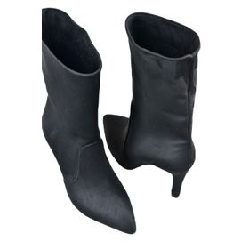 Fox Shoes L404891302 Siyah Süet Kadın Bot