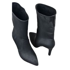 Fox Shoes L404891302 Siyah Süet Kadın Bot
