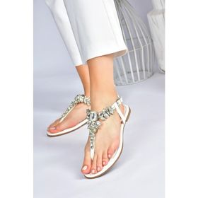 Fox Shoes M272006009 Beyaz Taşlı Parmak Arası Kadın Sandalet