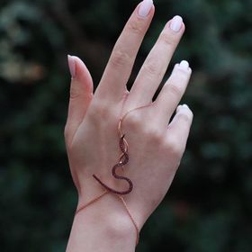 Fuşya Zirkon Taşlı Yılan Modeli Rose Gold Kaplama Gümüş Şahmeran