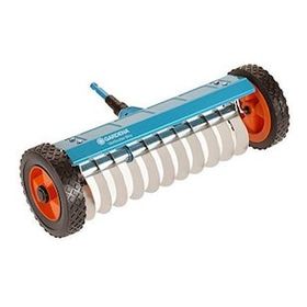 Gardena 03395 C/S Tekerlekli Çim Havalandırma Tırmığı