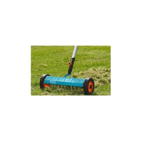 Gardena 3395-20 Çim Havalandırma Makinesi