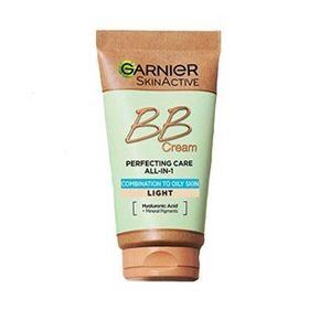 Garnier Karma ve Yağlı Ciltler İçin Açık Ton Aloe Vera Özlü 50 ml BB Krem