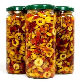Gelmek Üzere 450 gr Domates Soslu Yeşil Zeytin