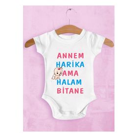 Genel Annem Harika Ama Halam Bitane Baskılı Beyaz Bebek Zıbın